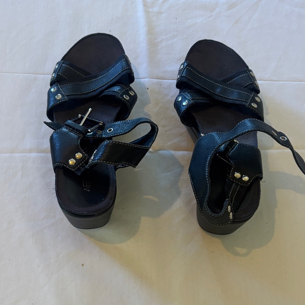 AEROSOLES Black Sandals with Buckle Detail